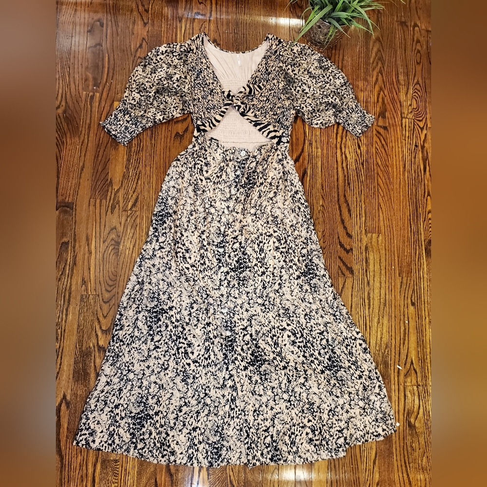 Free People String Of Hearts Printed Maxi Smocked V-Neck Dress Tan & Black Sz L - Picture 6 of 15